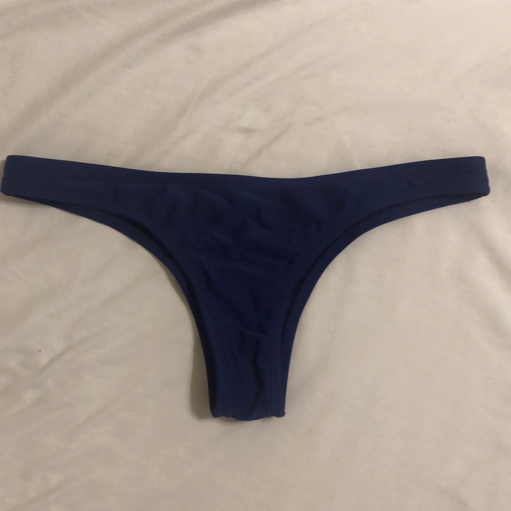 Roux bikini bottom